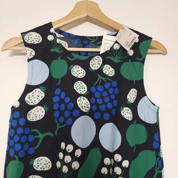 NWT Marimekko Sleeveless A Line Cotton Dress Black Fruit Motif. With pockets - Picture 11 of 12